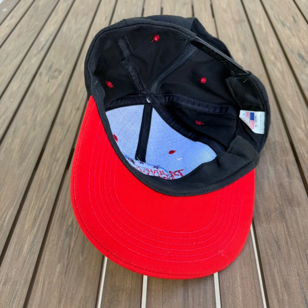 Vintage Planet Hollywood Costa Mesa‎ Snapback Hat Black Red with Enamel Pin
